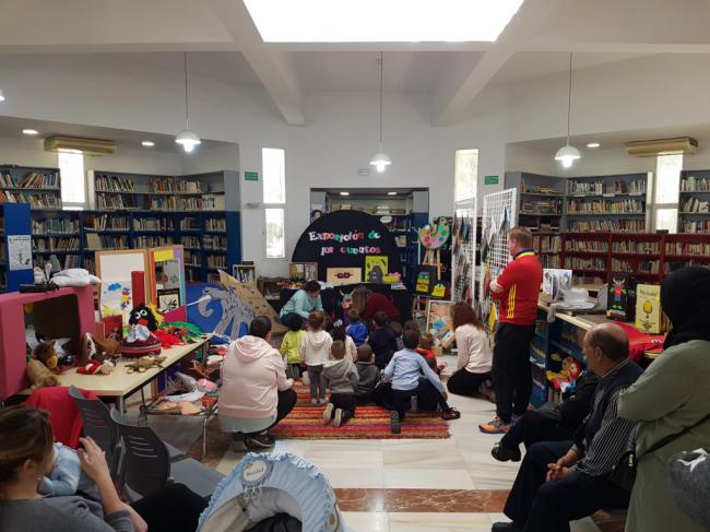 Exposición De Cuentos Y Libros Infantiles Por Las Bibliotecas De Vícar