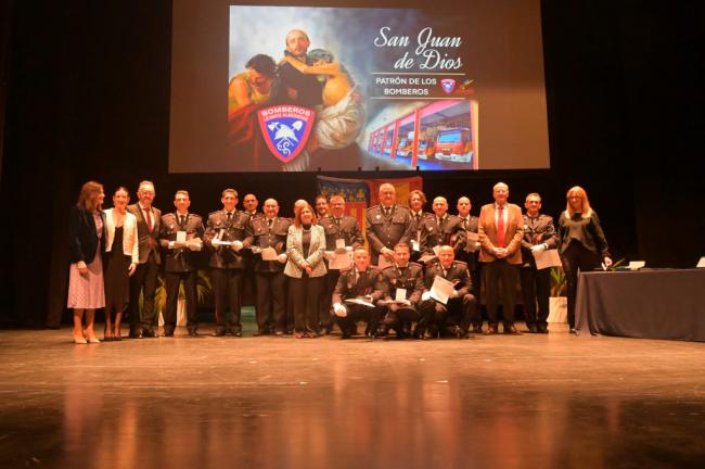 Diputación celebra en Vera junto a los Bomberos del Levante su patrón