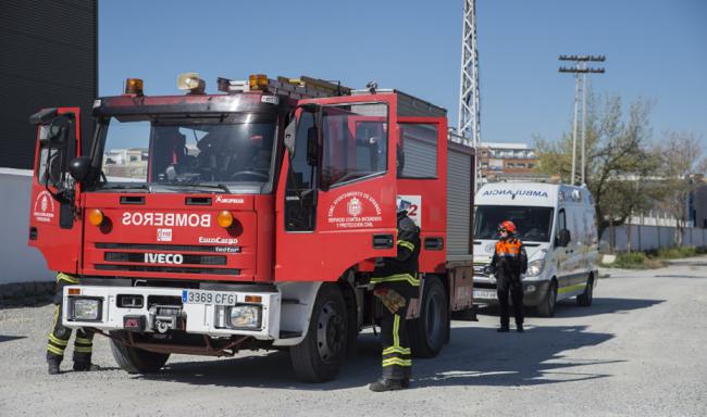 Un hombre y un menor afectados por inhalación de humo tras el incendio de un cortijo en Níjar