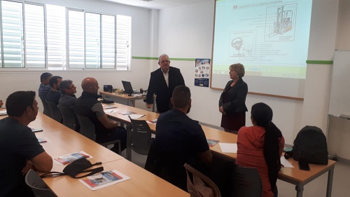 Más De Una Veintena Participantes En El Curso De Carretilleros De Vícar