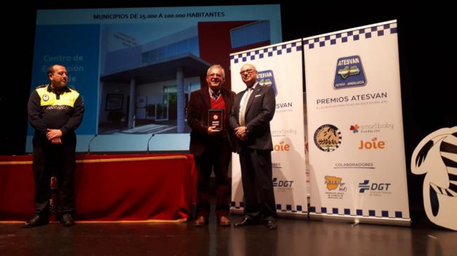 Bonilla Recibe El Premio A Las Buenas Prácticas de ATESVAN Al Centro De Educación Vial De Vícar