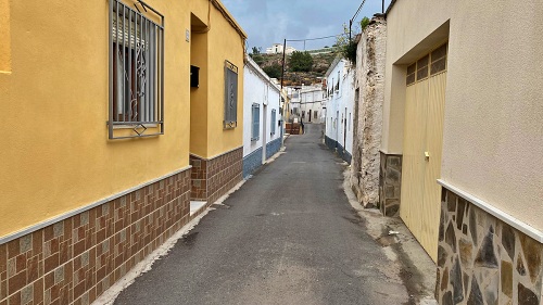 Berja construirá dos imbornales en la calle Fuente de la Higuera