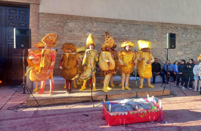 Carnaval de Dalías culmina en Celín con el Entierro de la Bichica