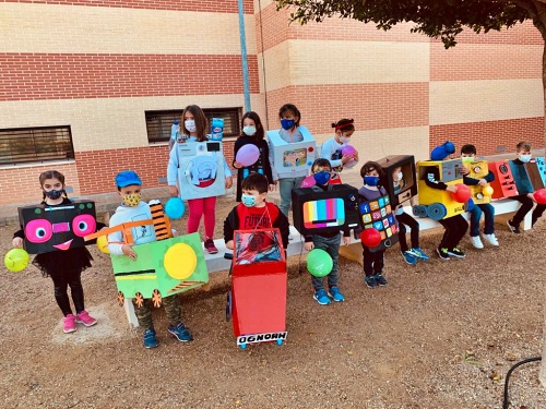 El Carnaval Se Refugia De La Pandemia En Los Colegios De Vícar