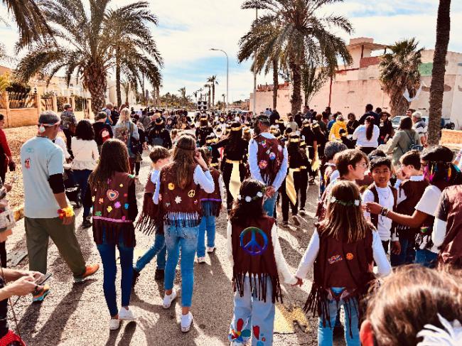 El Carnaval de Pulpí 2024 arrasa con su desfile lleno de alegría y color