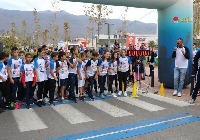 600 corredores en la V Cross Urbana Solidaria Liceo Mediterráneo