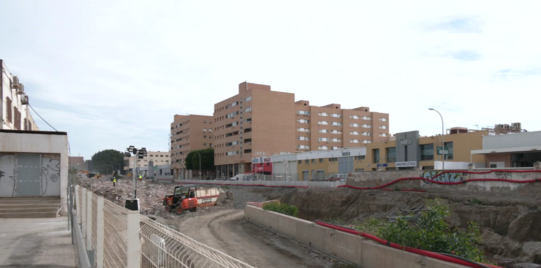 Tres detenidos en el desalojo de las casas Ferrobús