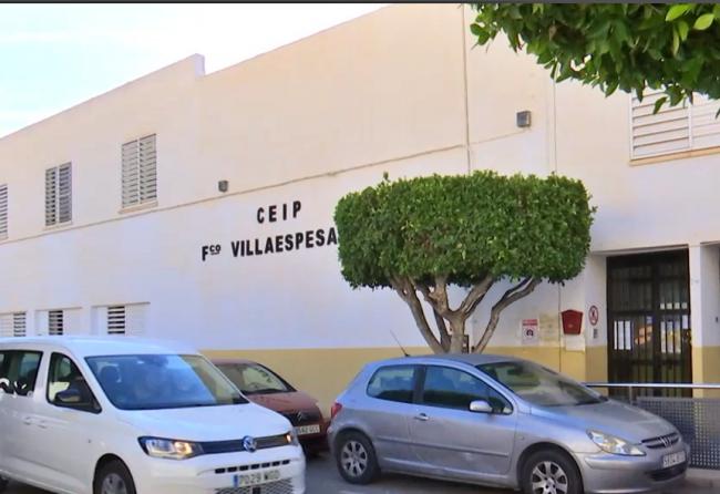 Expulsan al escolar acusado de agredir a una maestra en un colegio de Roquetas