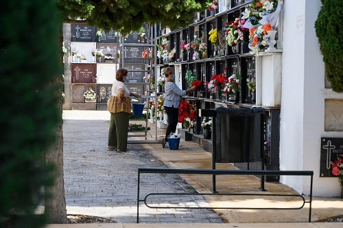 Normalidad en los cementerios municipales