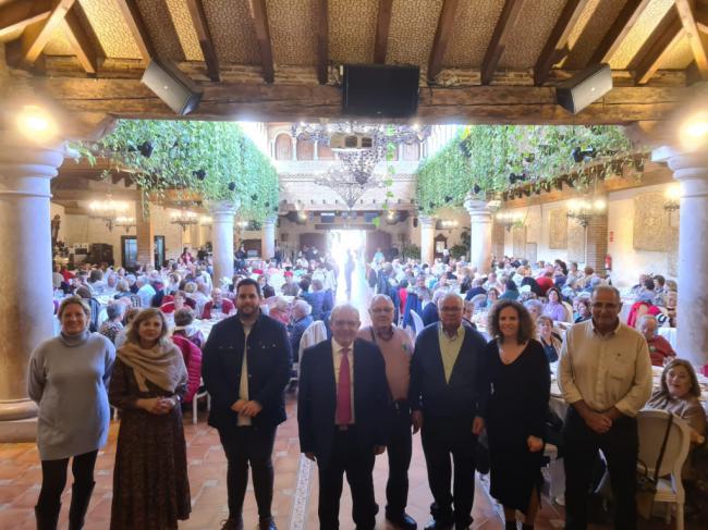 Los mayores de Vícar disfrutarán un año más de su convivencia navideña en la capital