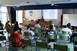 Los alumnos del IES Albaida reciben una charla sobre producción cultural de José Manuel Mouriño