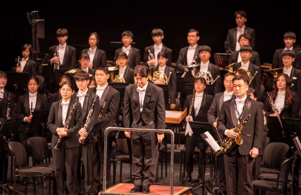 La Banda Escuela San Indalecio conmemora sus 15 años con músicos de Corea del Sur