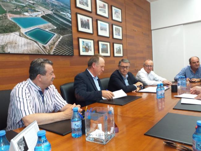 CHS entrega de 1,5 hectómetros cúbicos de agua de la desaladora de Águilas a regantes de Pulpí