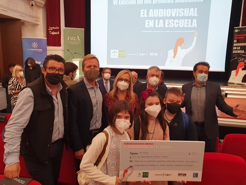 Escolares de Fiñana reciben en Sevilla el premio “El Audio Visual en la Escuela”