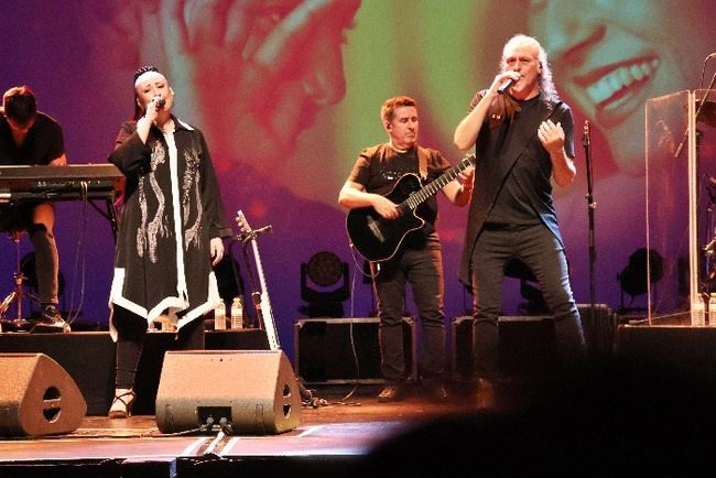 Camela llena de música el Auditorio de El Ejido