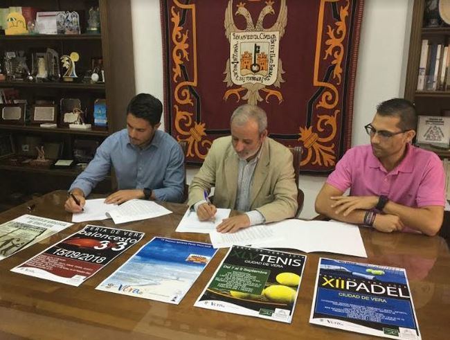 El Ayuntamiento de Vera firma con Citroën Salinas Car el patrocinio de eventos deportivos