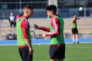 Corpas y Francis entrenaron con el grupo pensando en el Huelva