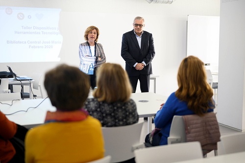 Mayores de Almería se forman en el manejo de las nuevas tecnologías