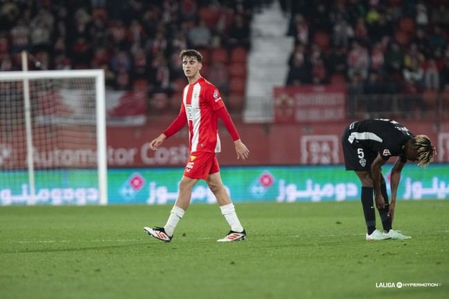 Almería se prepara para el duelo en Gijón