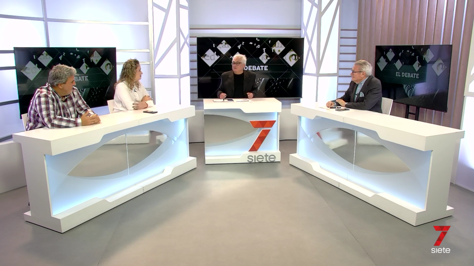 El Debate de 7TV aborda polémicas del 8M, paro y vivienda en su última emisión