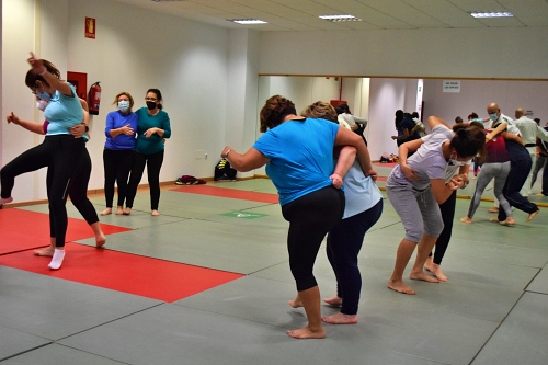 Una Veintena De Mujeres Vicarias Comienzan El Curso De Técnicas Básicas De Defensa Personal