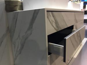 Cosentino lanza la superficie ultrafina Dekton Slim