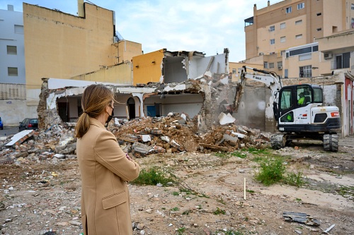 Demolición del último inmueble adquirido en el Barrio Alto para urbanizar la zona