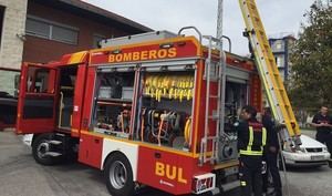 Incendio en Motril obliga a desalojar a 90 personas de un camping cercano a Almería