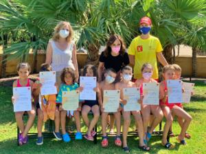 Diplomas del Primer Turno De Los Cursos De Natación De Vícar