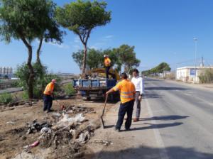 Dispositivo de limpieza de arrastres en El Ejido