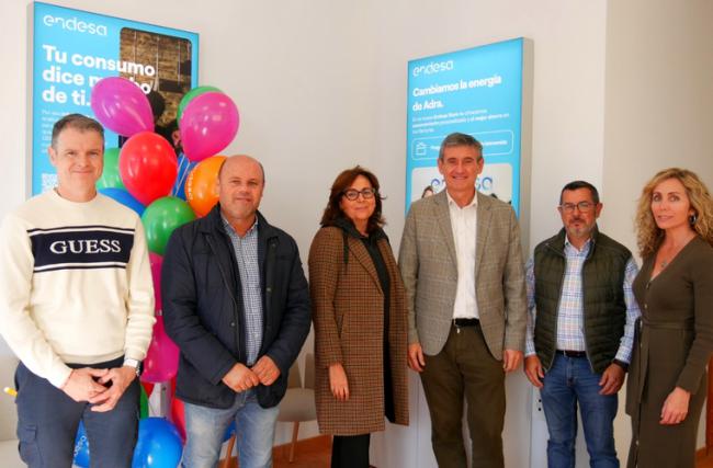 Endesa inaugura oficina de atención al cliente en Adra para mejorar el servicio