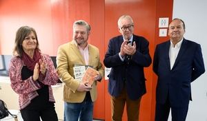 La familia de José María Artero dona libros para completar la colección Cajal