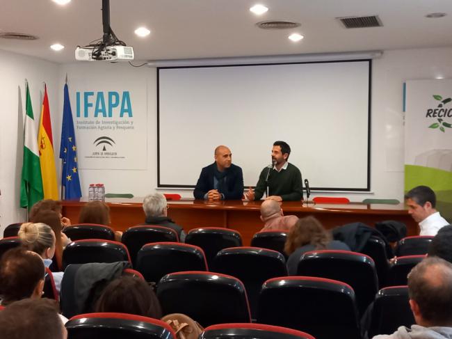 IFAPA en La Mojonera forma sobre nuevas formas de entutorado