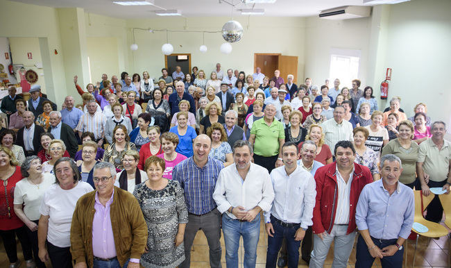 Más de un centenar de mayores se reúnen en María en una ‘Jornada de Convivencia’