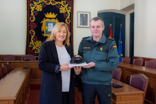 El Ayuntamiento de Níjar recibe el reconocimiento de la Guardia Civil