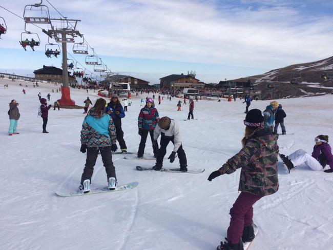 Los jóvenes de Vícar se van a la nieve