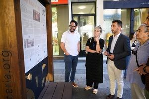 La Escuela de Arte Carlos Pérez Siquier exhibe "Emergenes" en el Paseo de Almería