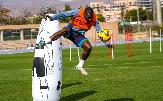 Almería busca romper la mala racha ante el Málaga