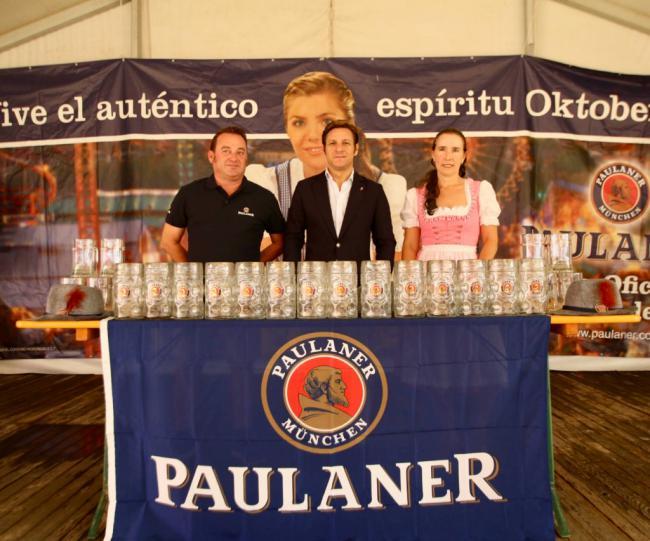 Gastronomía tradicional alemana en el Oktoberfest de Roquetas de Mar