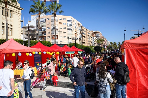 Los niños protagonizan su propia fiesta de Carnaval