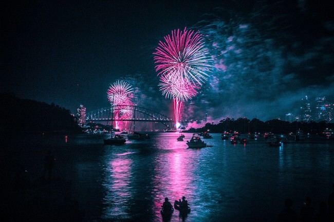 Tradiciones de Año Nuevo en el mundo, incluyendo Almería