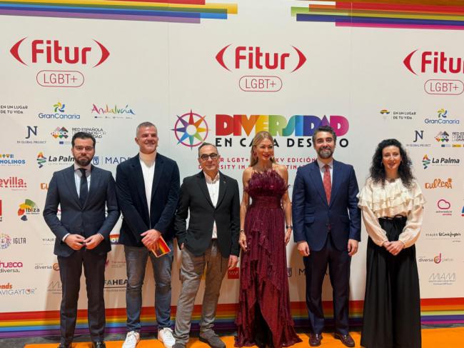 Almería Ciudad y Vera se posicionan en FITUR como destinos LGTBI+