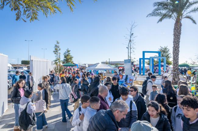 Estudiantes de Secundaria recrean FITUR en El Parador