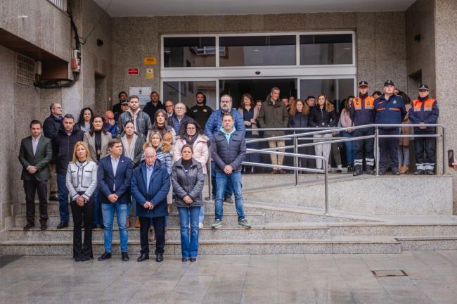 Un minuto de silencio en Roquetas en memoria del 11M