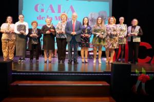 La Gala De La Mujer De Vícar Rinde Homenaje A Diez Vecinas