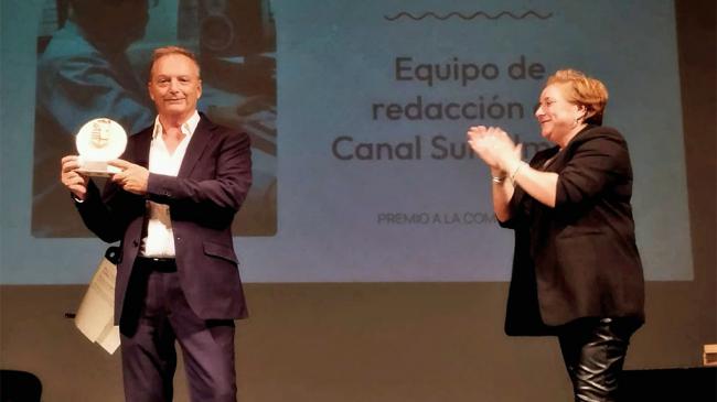 Canal Sur en Almería recibe el Premio Gamba Roja de Almería