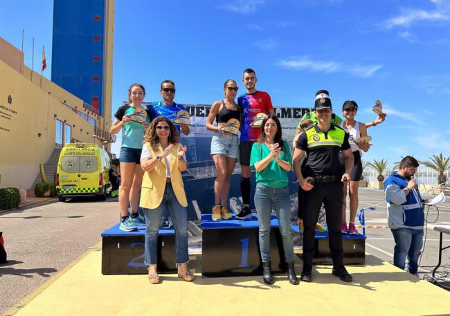 Cerca de 600 participantes en la carrera '10 kilómetros Puerto de Almería'