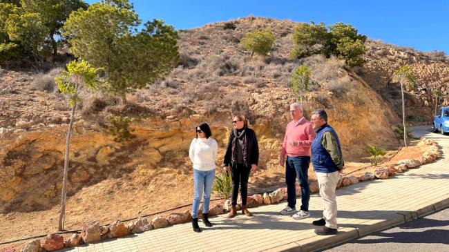 Huércal de Almería suma 700 árboles y arbustos a sus zonas verdes