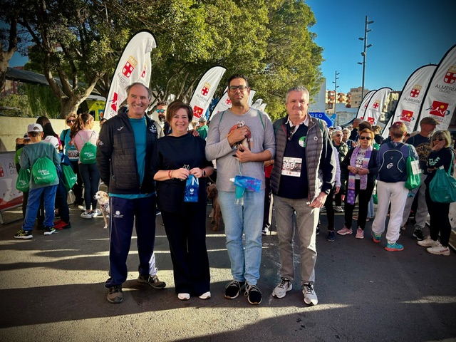 Más de 500 personas se suman a la Marcha Saludable en Almería