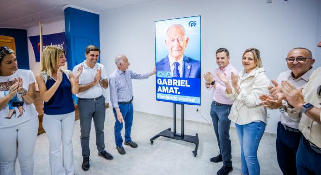 El Partido Popular de Roquetas arranca con ilusión la pegada de carteles